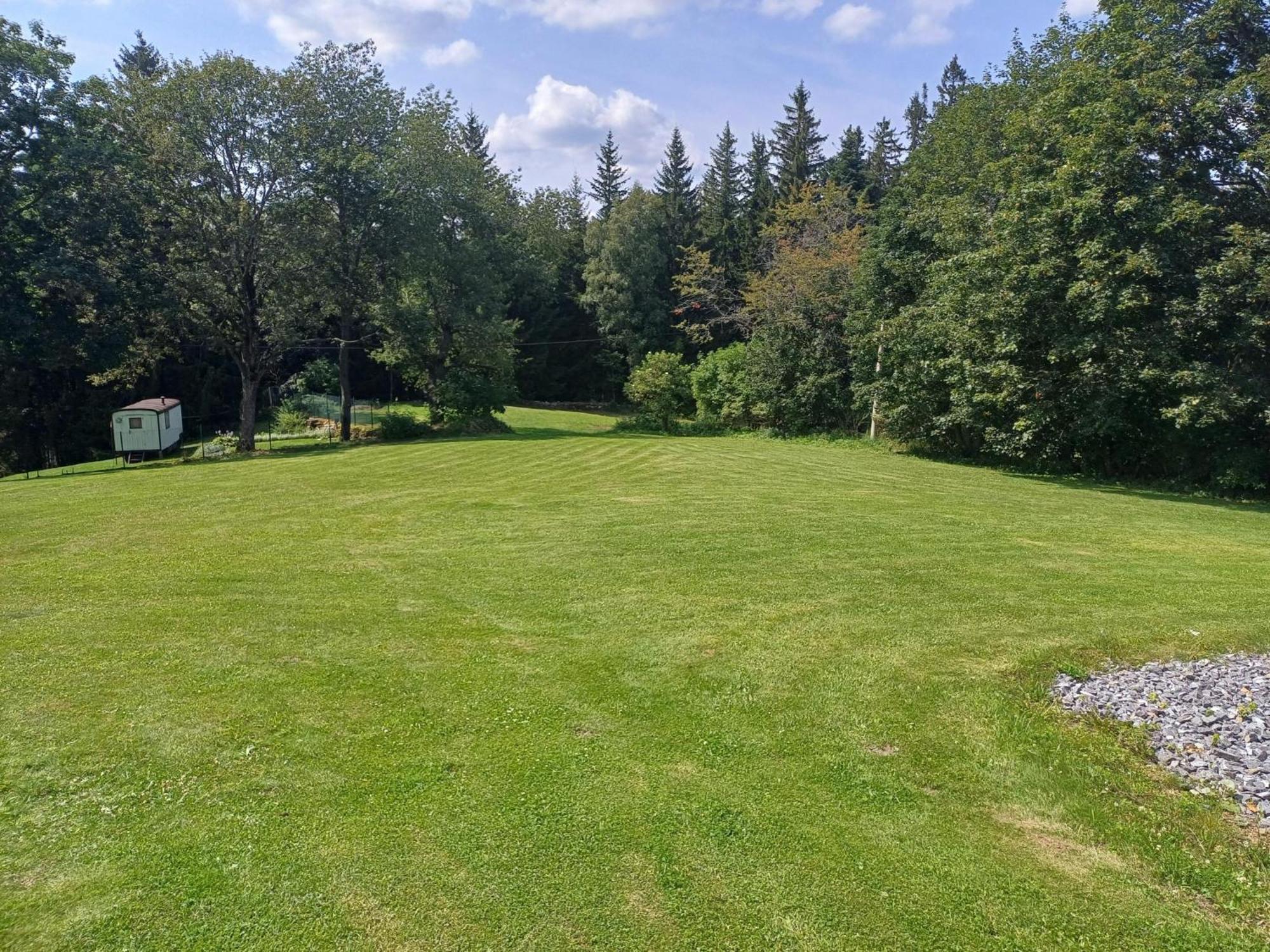 Penzion Na Vysluni Strasin Exterior foto